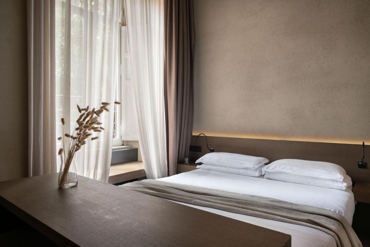 Hotel Dei Barbieri Рим Экстерьер фото